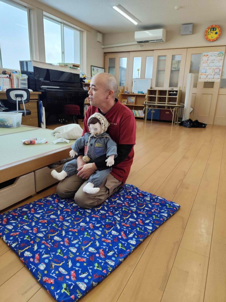 保育園でのベビーマッサージ講座 作業療法士によるタッチケア